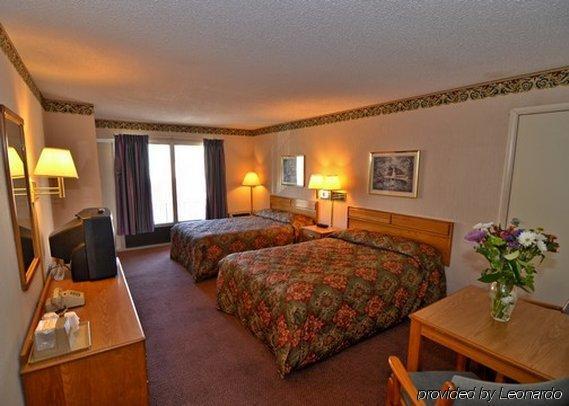 Red Roof Inn Страудсберг Номер фото