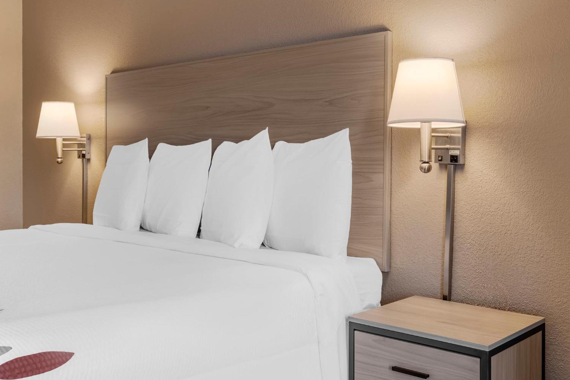 Red Roof Inn Страудсберг Екстер'єр фото