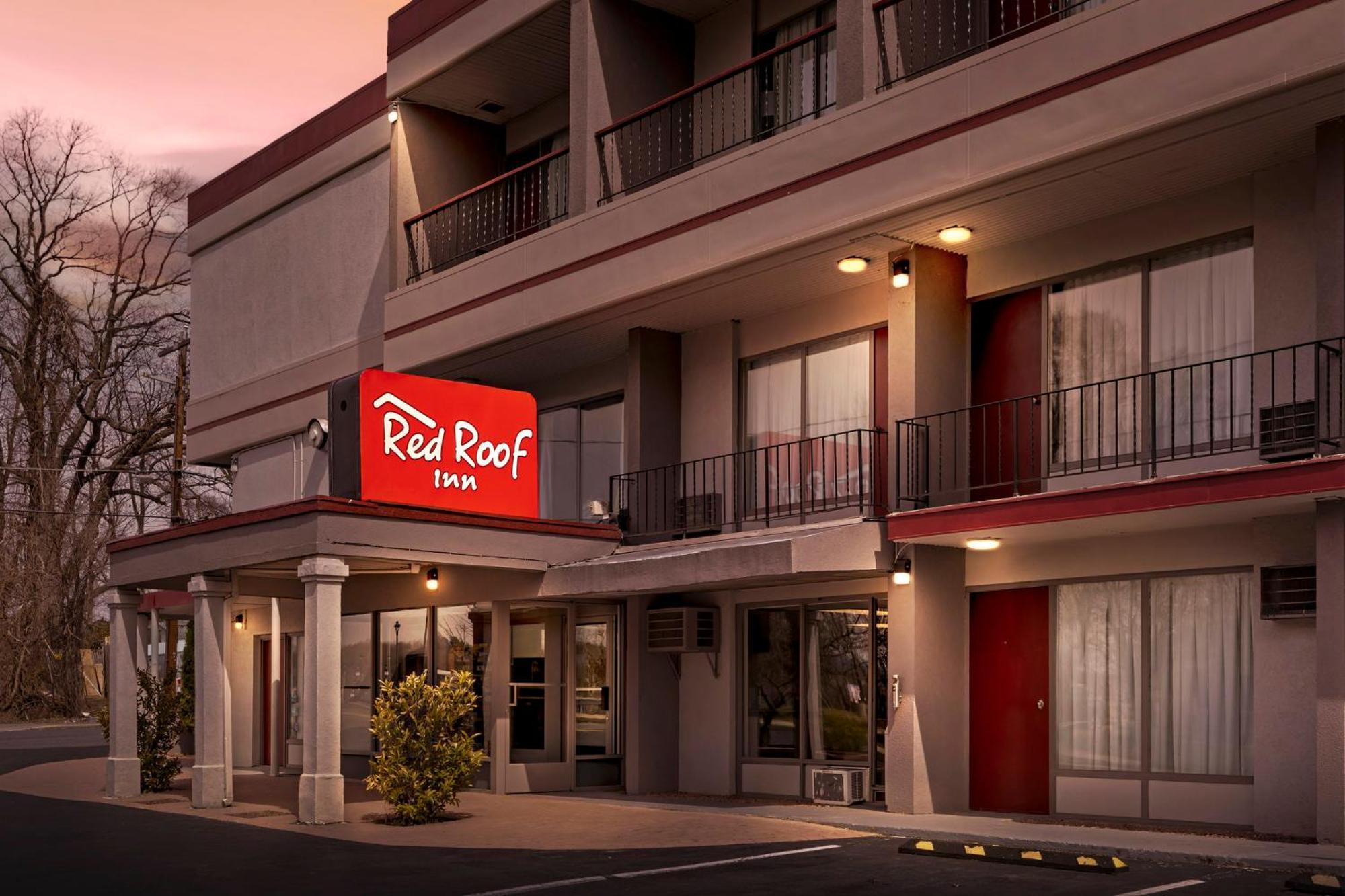 Red Roof Inn Страудсберг Екстер'єр фото